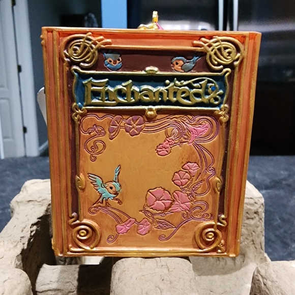 Disney Enchanted Ornament - Picture 1 of 5